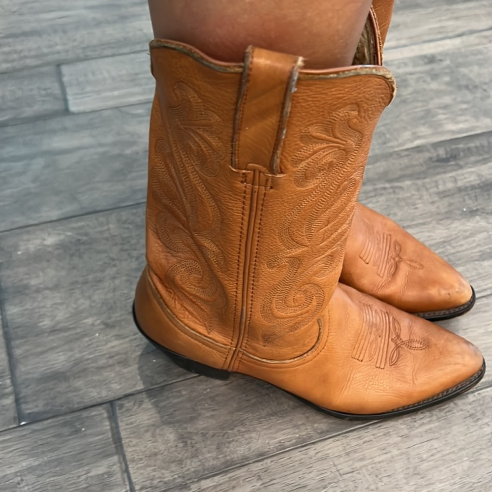 Durango Women's Heeled Boots in Rich Brown - Picture 13 of 15